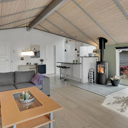 Lovely Home In Oksbol With Sauna Nyaraló